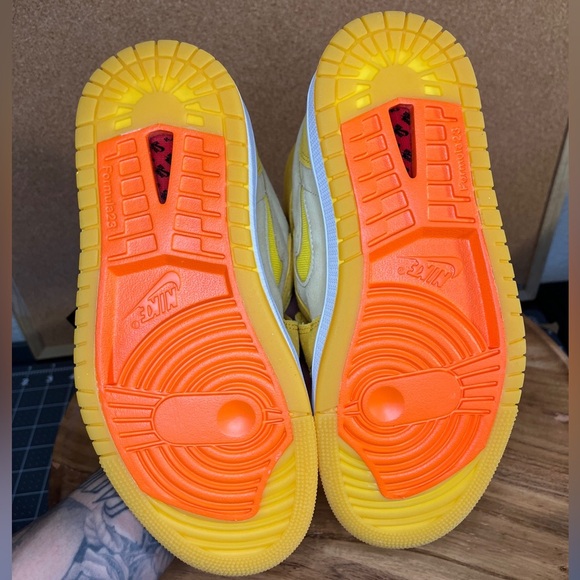 Jordan 1 high
Air Zoom COMFORT 2 
Brand new - Picture 12 of 16